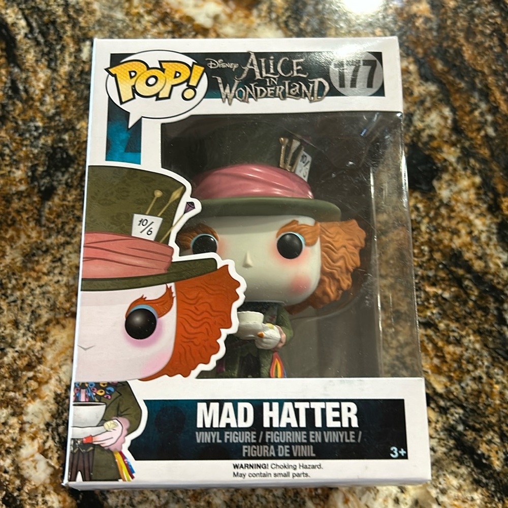 Funko Pop Live Action Alice in Wonderland Mad Hatter Holding Tea Cup